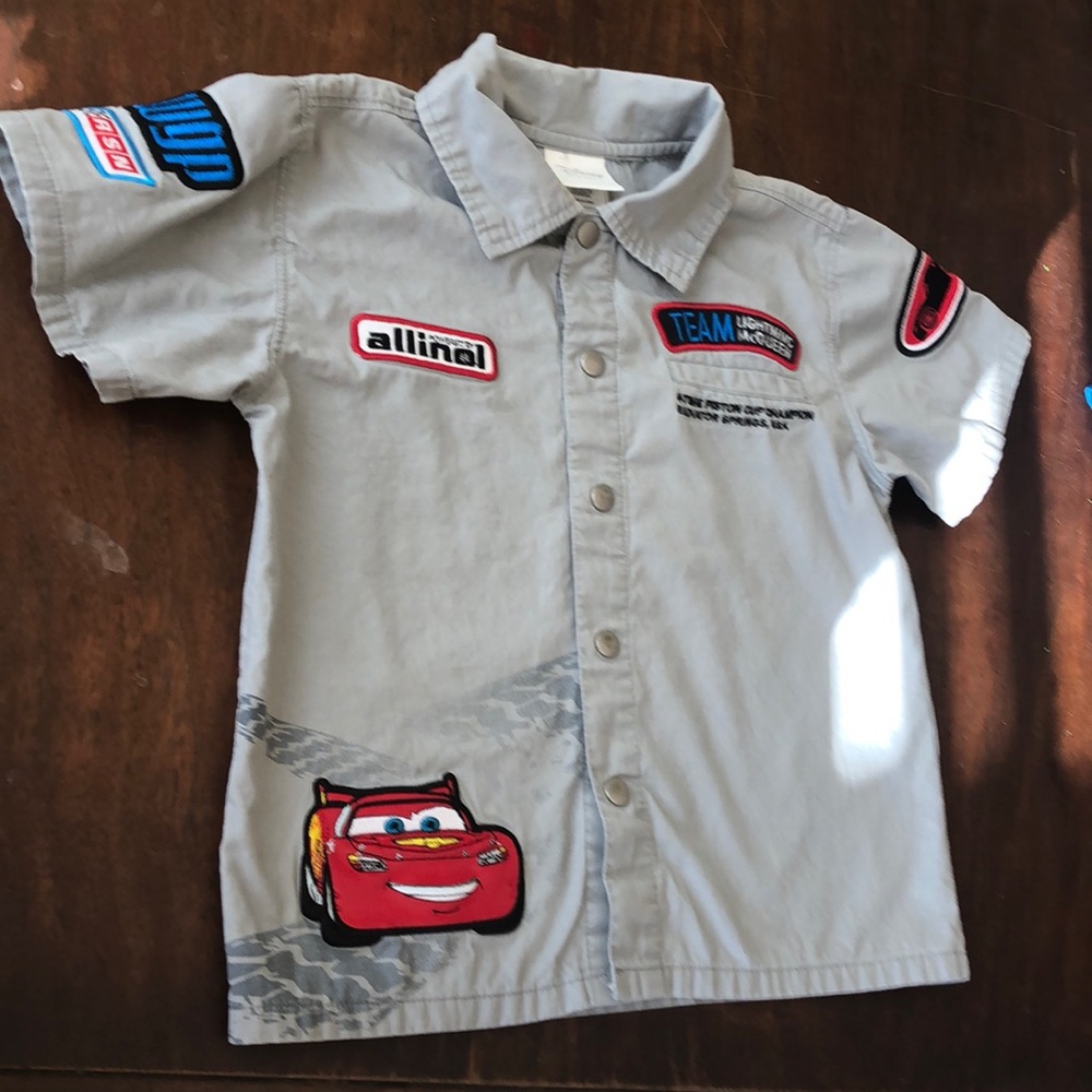 Boys shirt. Great condition.
